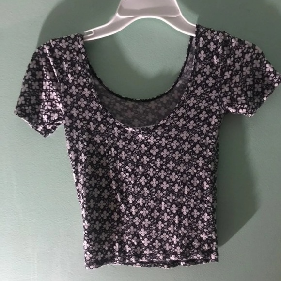 Crop top - Picture 4 of 5